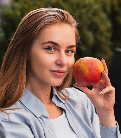 Everything You Need to Know About Apple Nutrition & Health